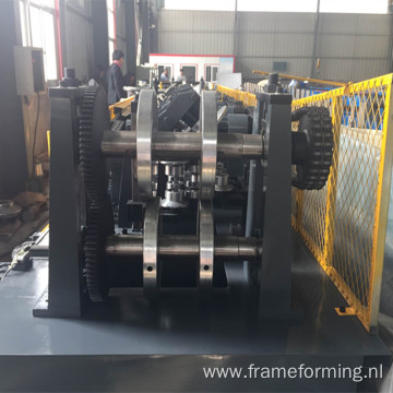 Sigma type roll forming machine